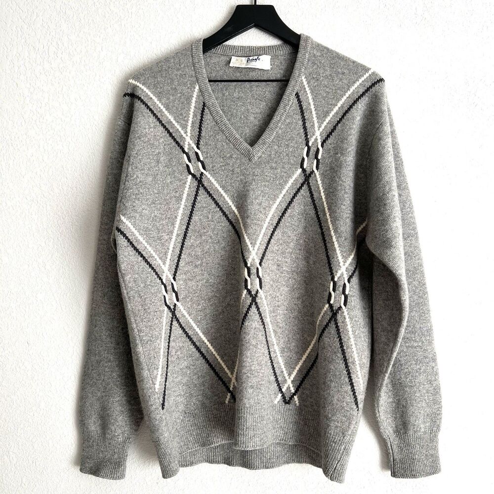 Vintage Pringle Of Scotland Mens Argyle Cashmere V Neck Sweater Size 42 Grey